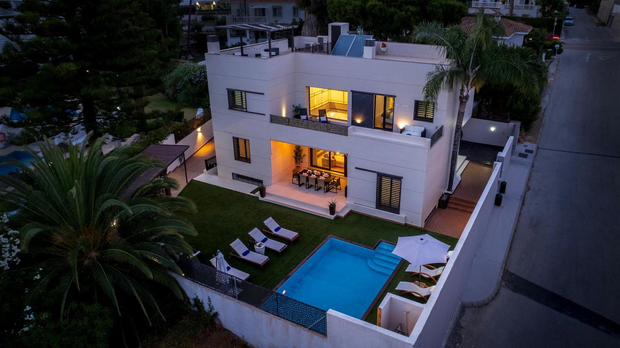 Vacation Marbella I Villa Riviera Del Sol, Private Pool, Jacuzzi, Walking Distance To The Beach Малага Екстер'єр фото